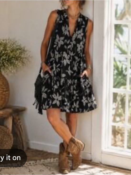 Steve Madden Dresses & Skirts - Steve Madden Black and White Floral Dress